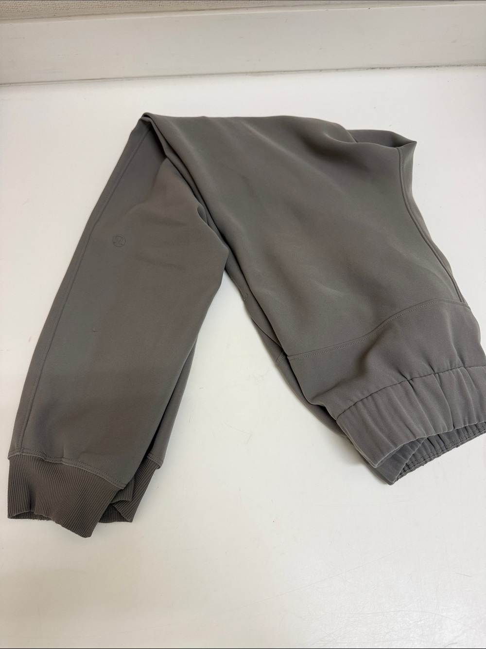 Lululemon On the Fly Joggers!